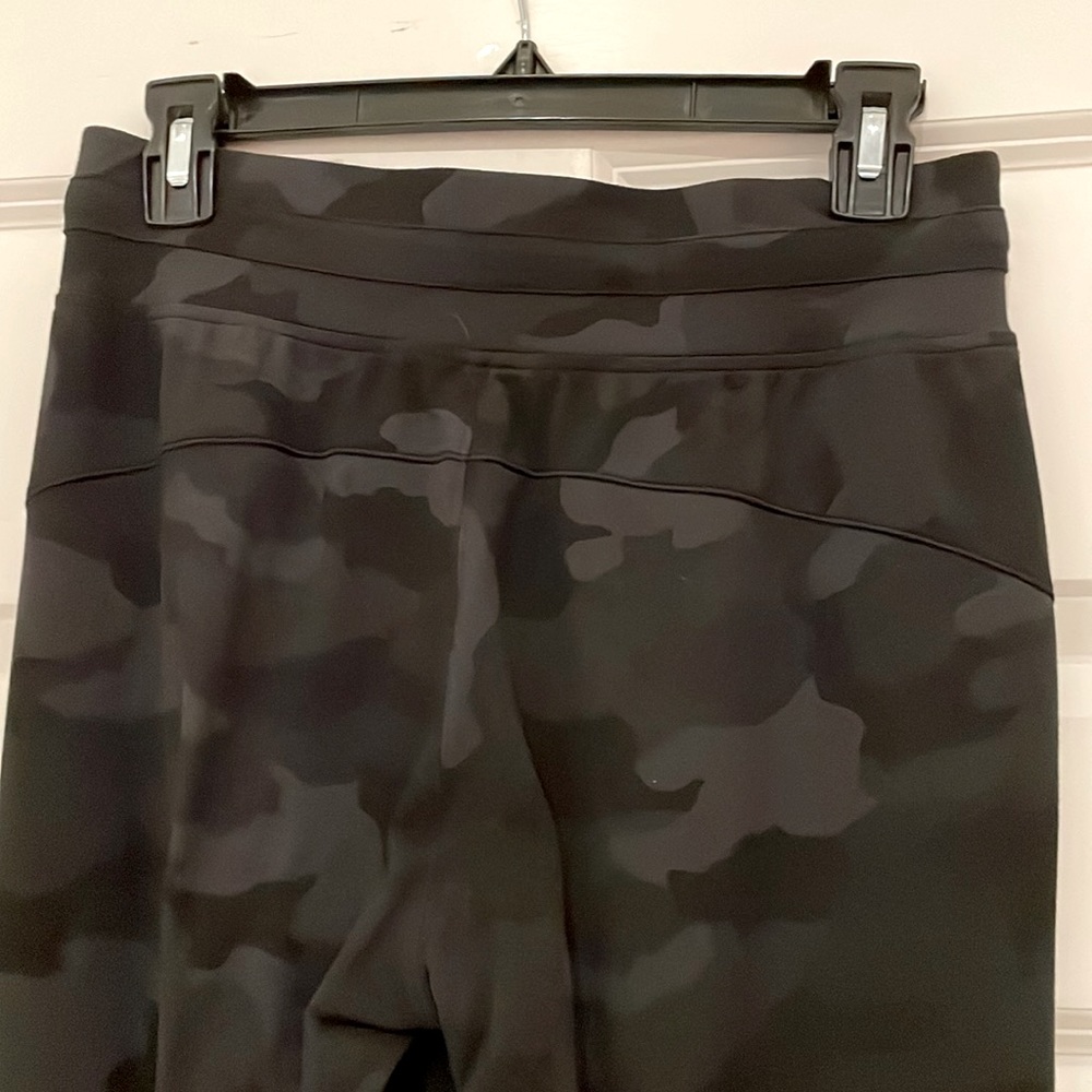 Lululemon align joggers black camo